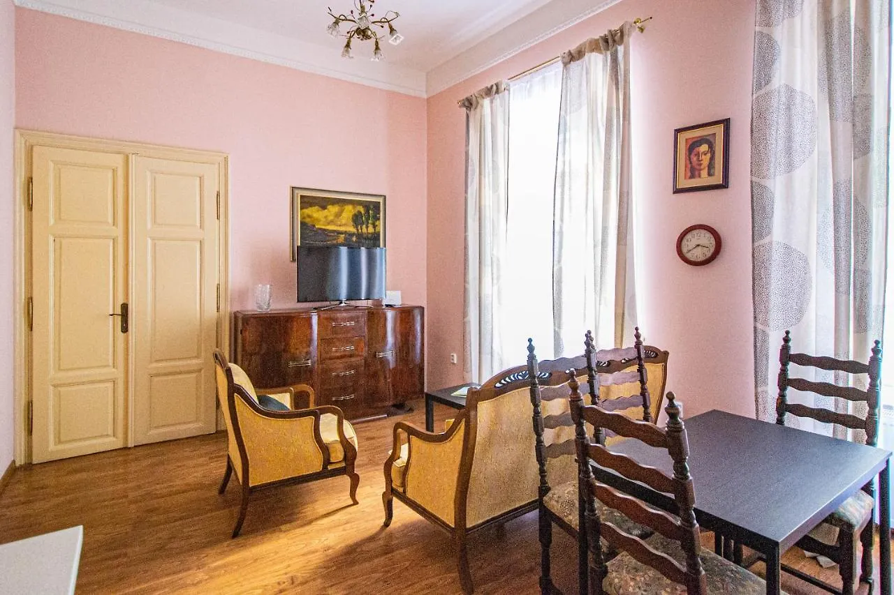 Astronomical Clock Suite By Ruterra Praga Apartamento